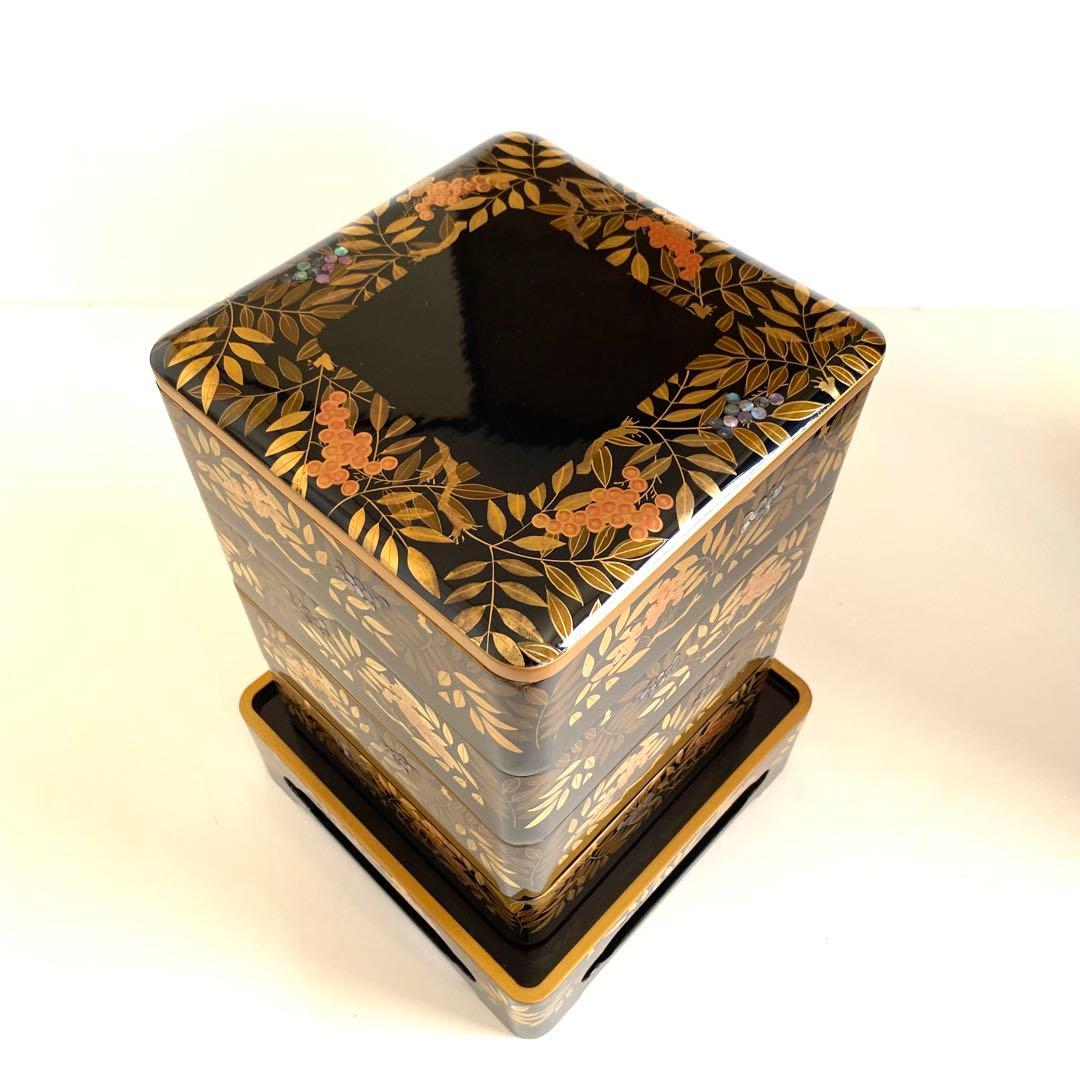 漆塗り 植物柄 重箱 4段 台付き ビンテージ