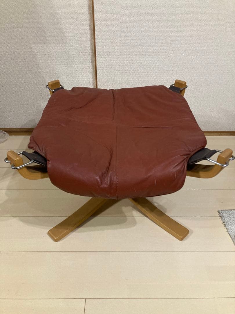 バットネ VATNE”社“ファルコンチェア Falcon Chair オットマン