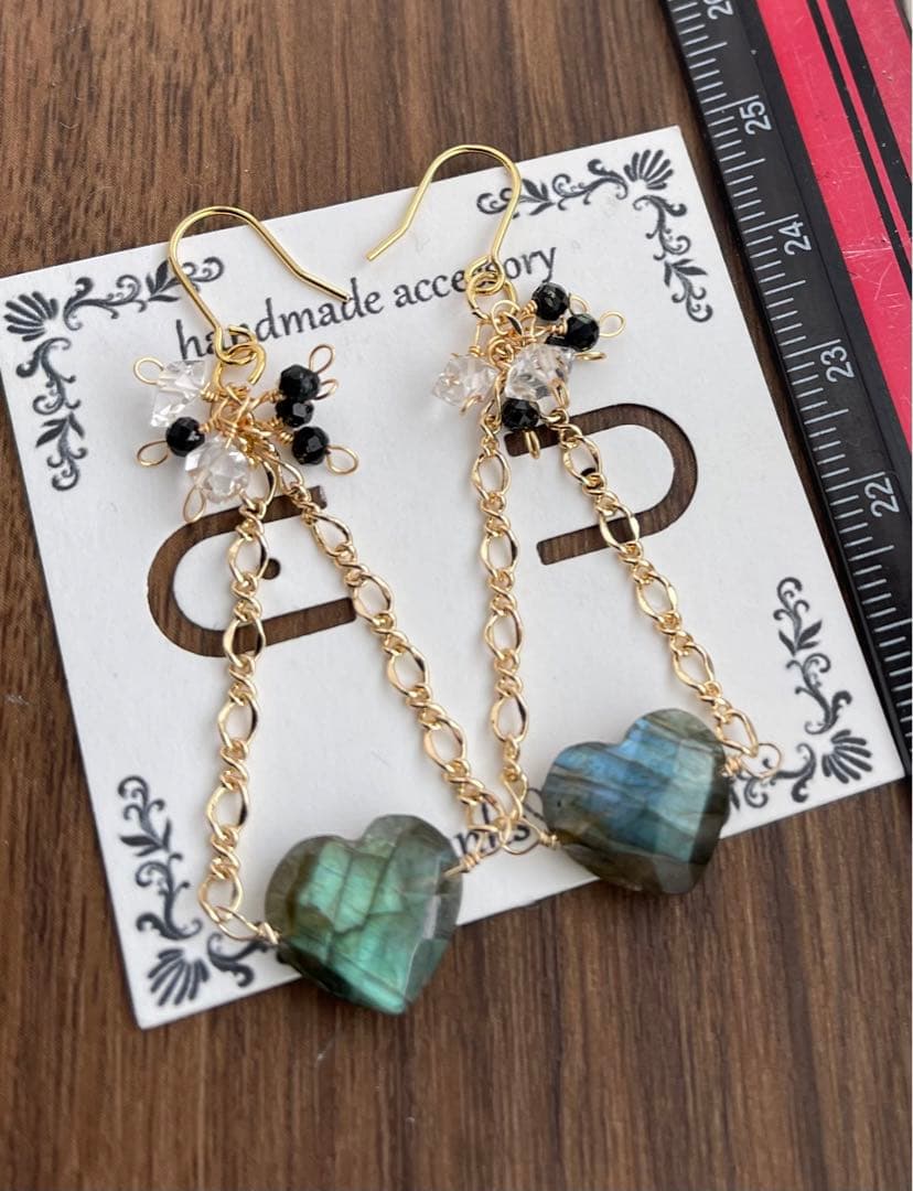 ハートラブラドライトのピアスチャーム·͜· ︎︎