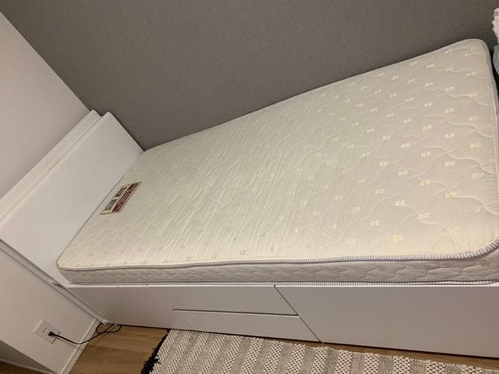 シングルベッド(マットレス付)