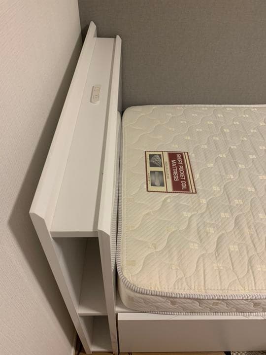 シングルベッド(マットレス付)