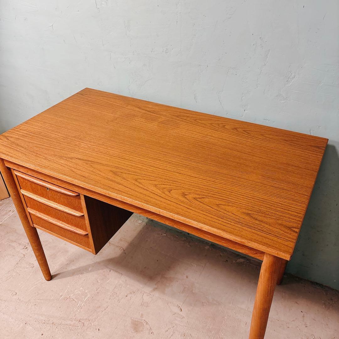 デンマーク　チーク材　デスク　北欧家具　北欧ビンテージ