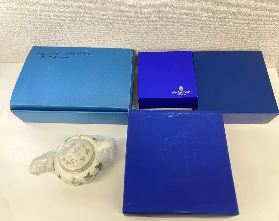  ウェッジウッド ワイルドストロベリー 食器一式セット 箱付き