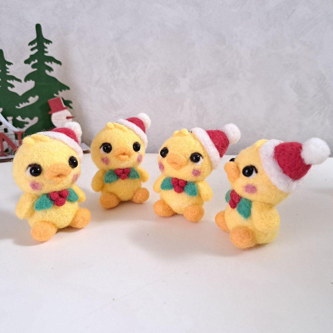 マリーちゃん☆ヒヨコサンタちゃんのストラップ４点　羊毛フェルト