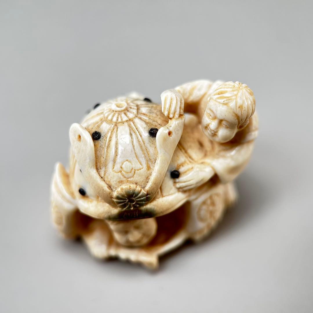 極上　根付　天然素材アンティーク骨董　飾り物古美術置物細密細工