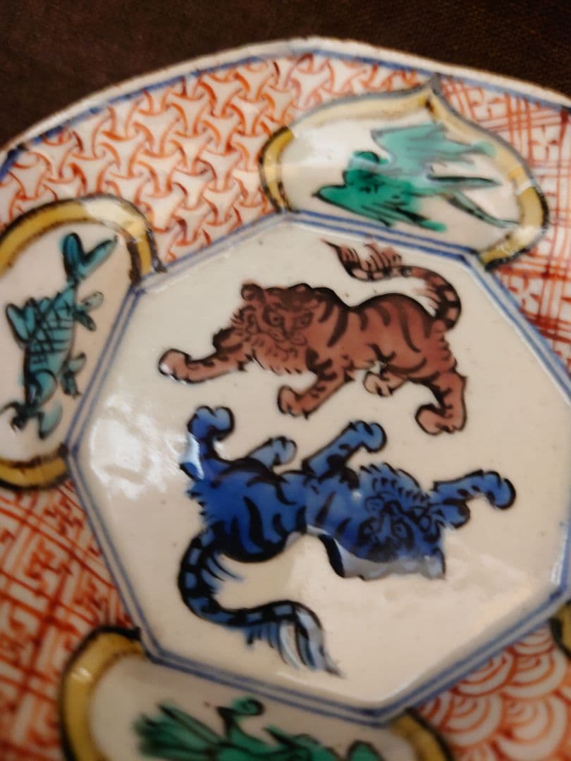 松浦コータロー 八角形の虎と魚の手描き皿