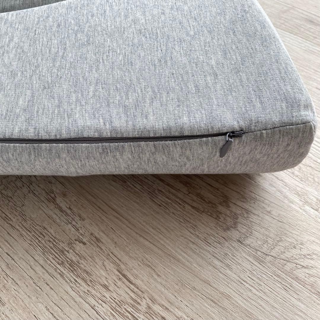 新品サバキューストア 首と肩のことだけを考えたダブル枕ベージック(温め機能付き)