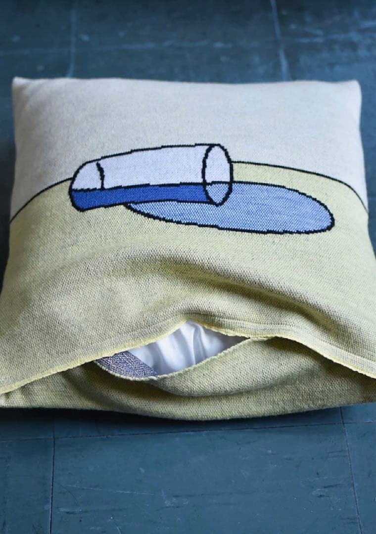 9/7迄大幅値下げ 新品未使用 unpis クッションカバー グラス