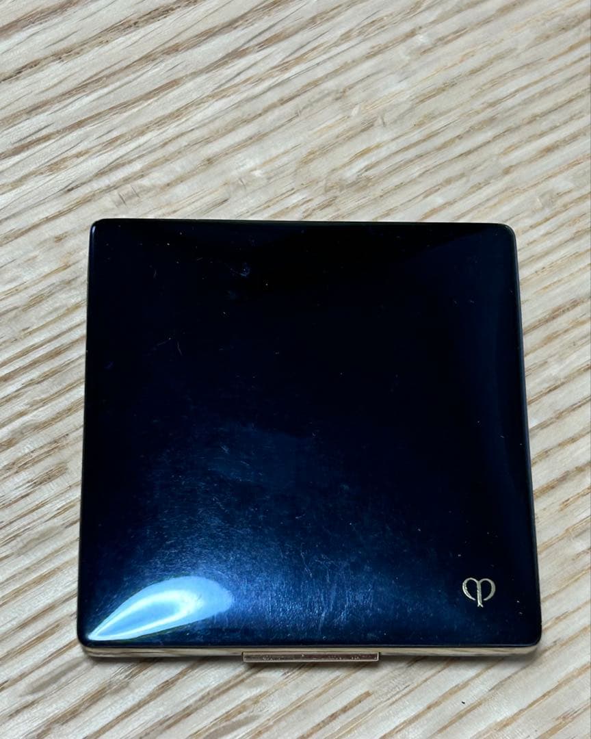 クレドポーボーテ　プードルコンパクトエサンシエルｎ　エレガントスリム