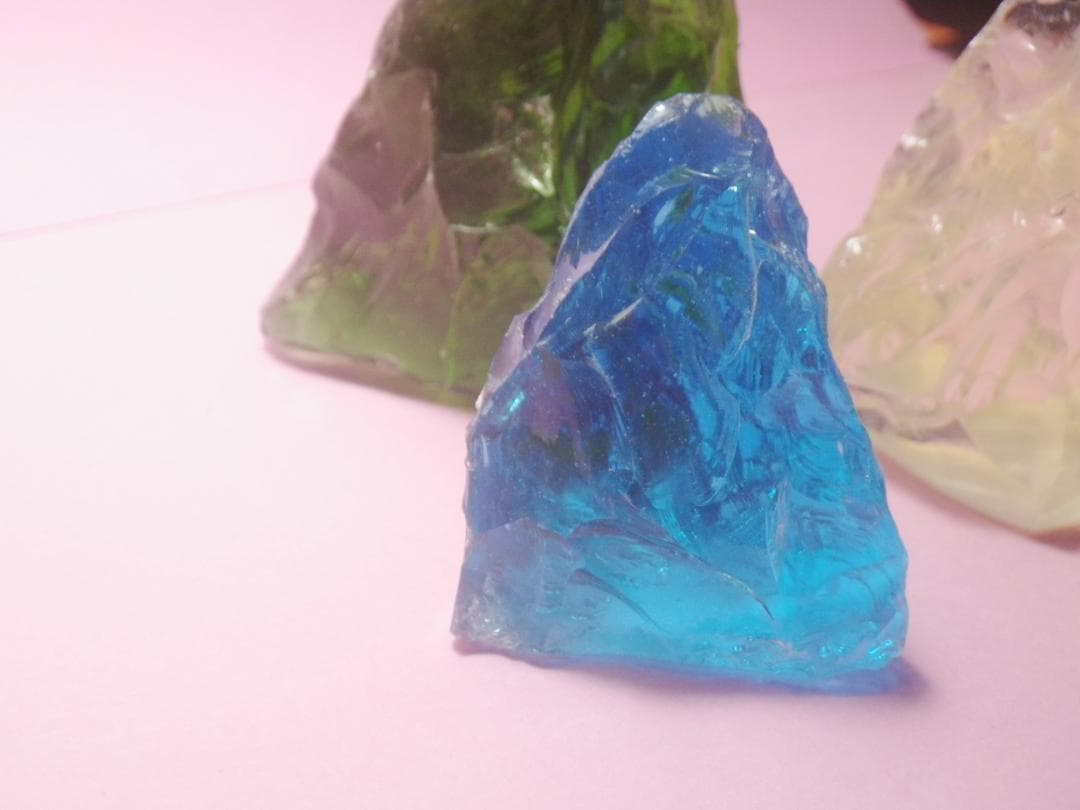 アンダラクリスタル　三角 　２５０９１３－３