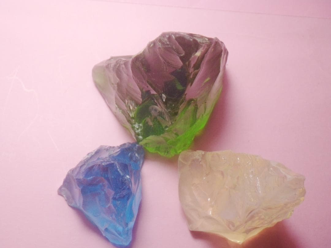 アンダラクリスタル　三角 　２５０９１３－３