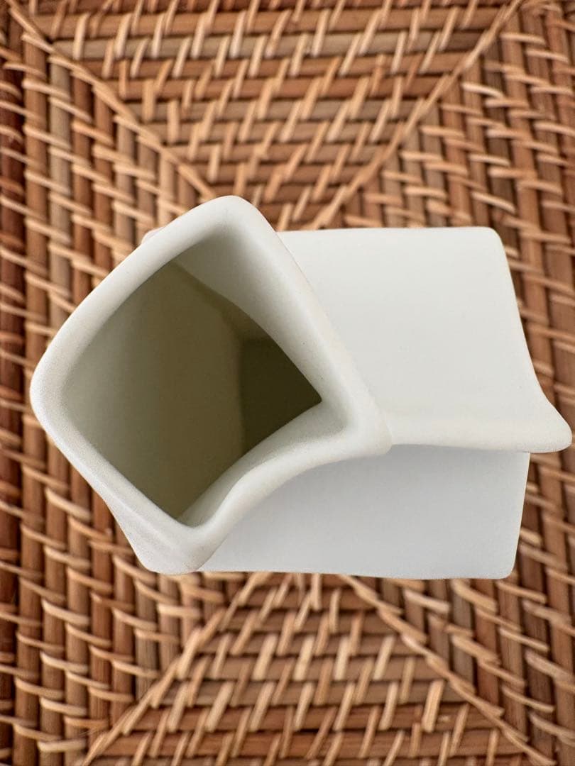 新品未使用:Rosenthal do not litter 牛乳パック型 花瓶 - メルカリ