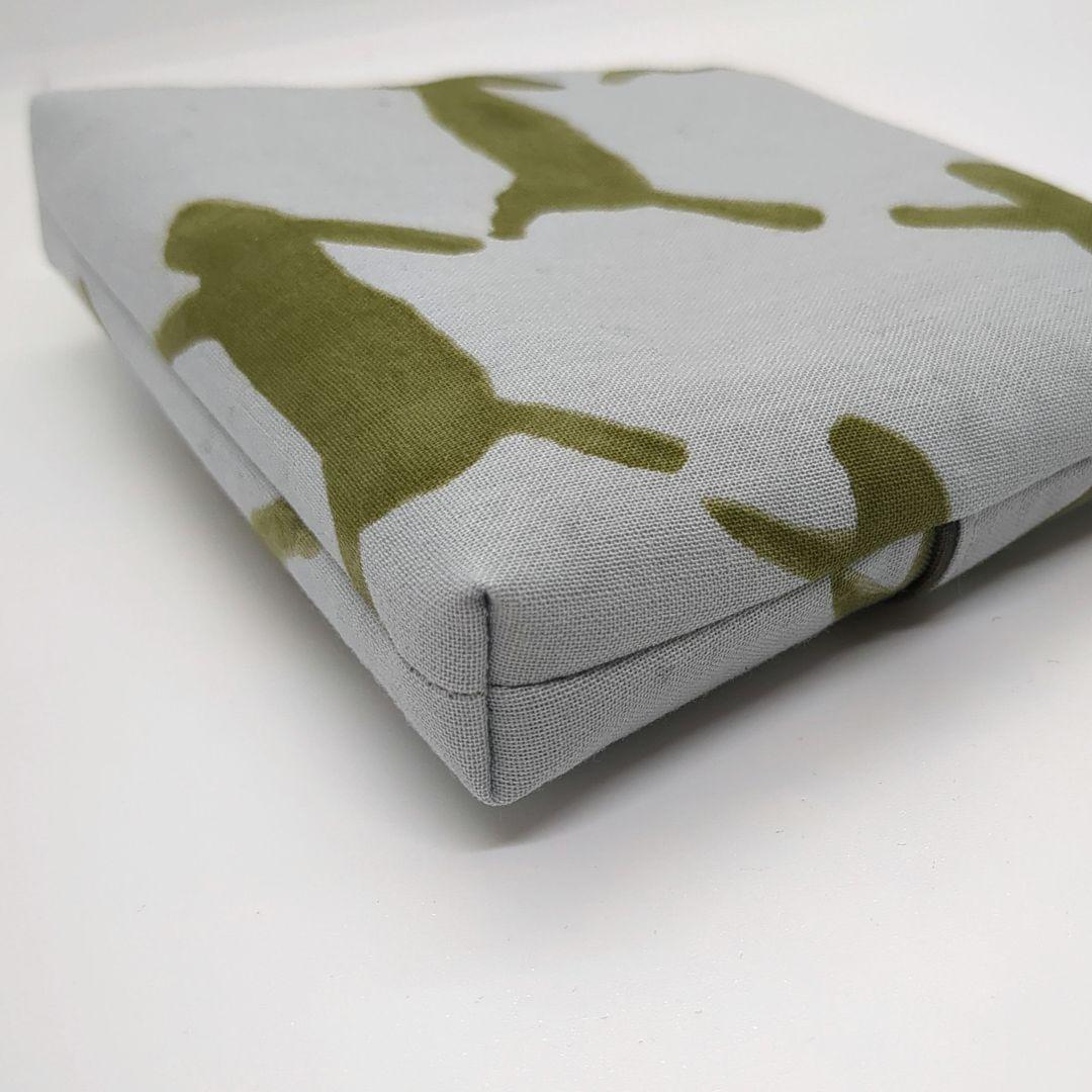 ミナペルホネンRUNRUNRUN手ぬぐい使用　ティッシュケース付きポーチ