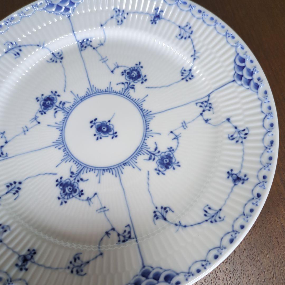 専用　ロイヤルコペンハーゲン　青い花模様の陶磁器皿 27.5cm