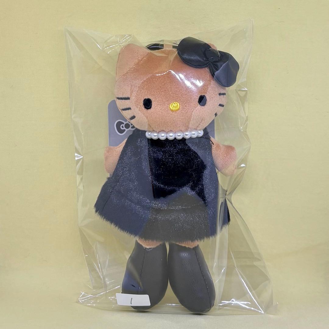 ① ハローキティ GOGOギャル スタイルアップマスコット ブラック