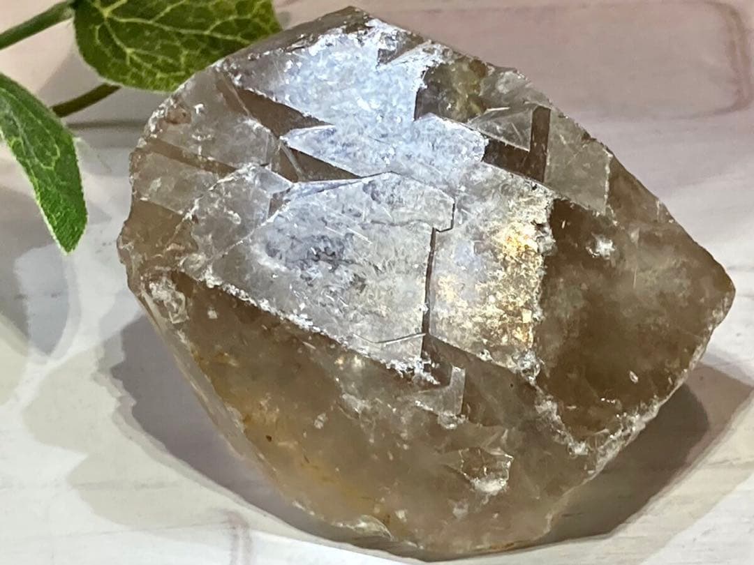 タイチンルチル内包✨虹入り　スモーキー　クォーツ かちわり　ラフストーン　原石