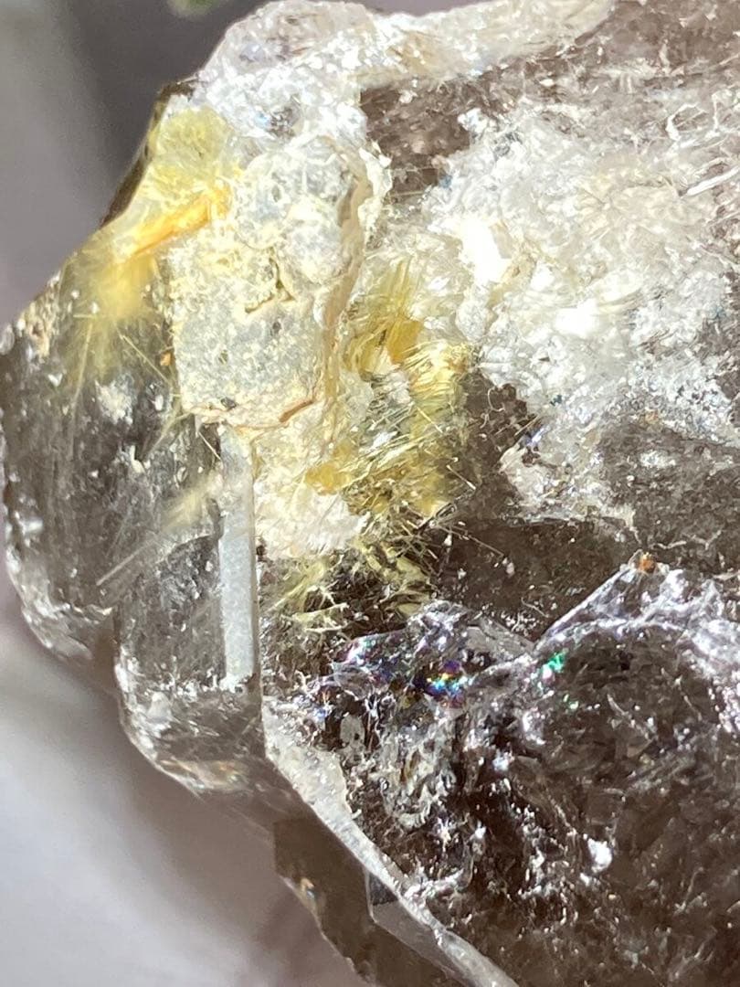 タイチンルチル内包✨虹入り　スモーキー　クォーツ かちわり　ラフストーン　原石