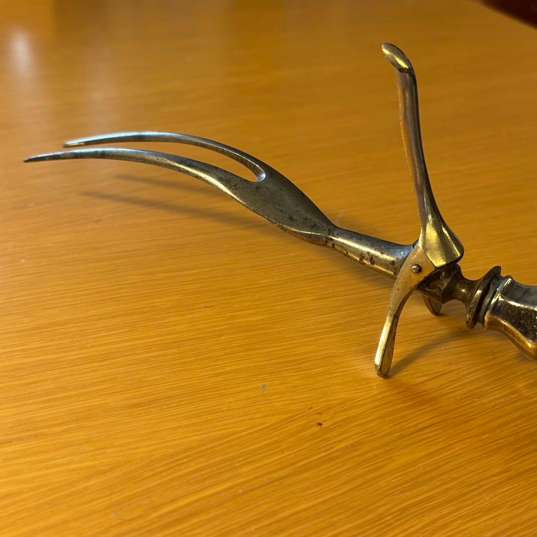 イギリス　アンティーク　スターリングシルバー　鹿角ハンドル カービングフォーク