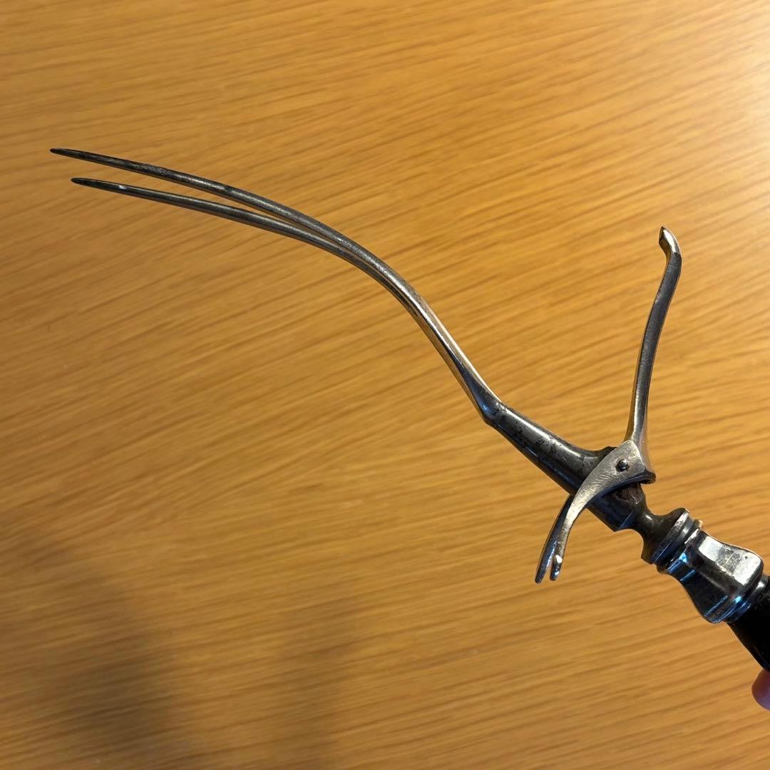 イギリス　アンティーク　スターリングシルバー　鹿角ハンドル カービングフォーク