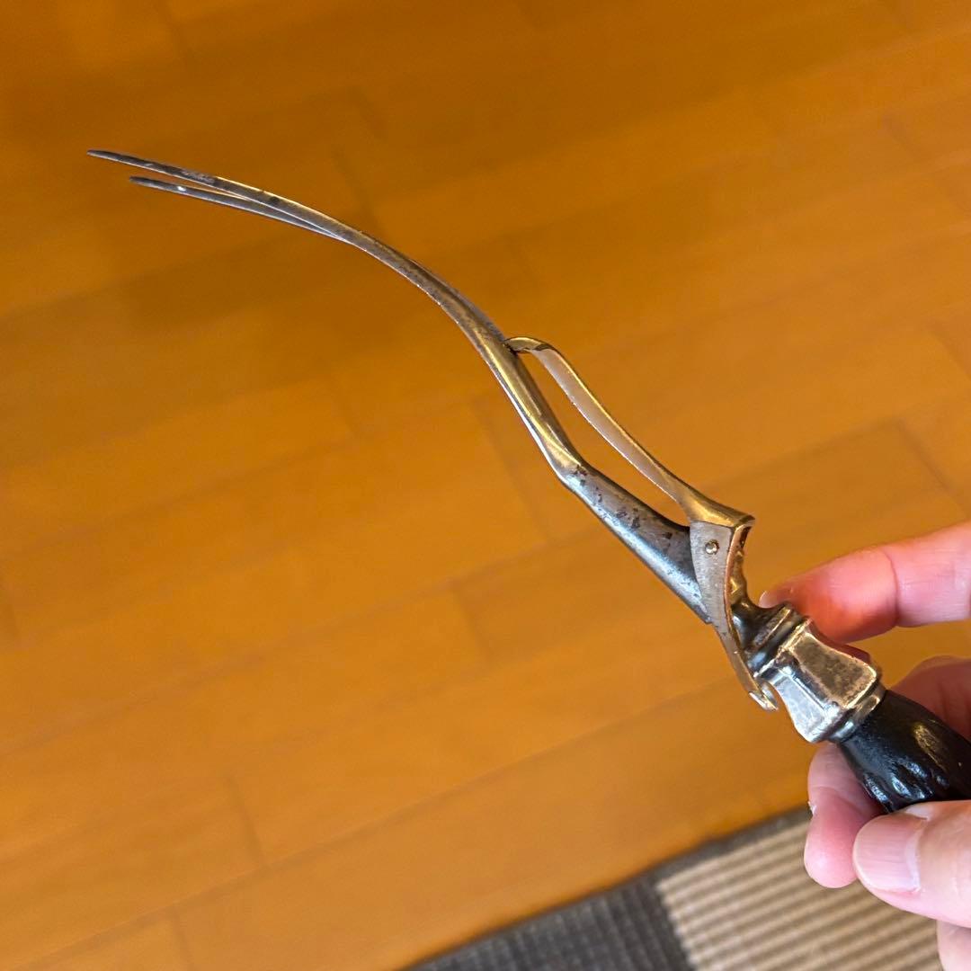 イギリス　アンティーク　スターリングシルバー　鹿角ハンドル カービングフォーク