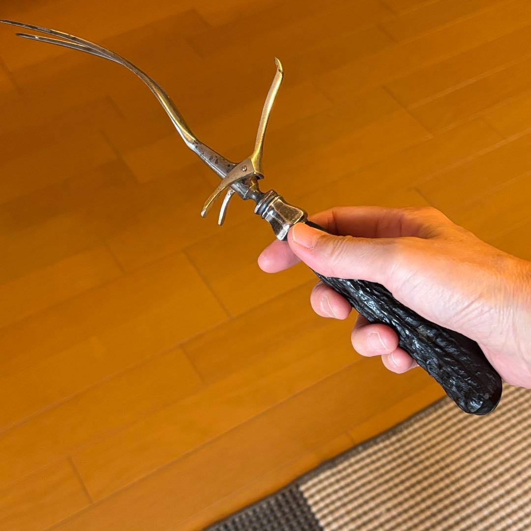 イギリス　アンティーク　スターリングシルバー　鹿角ハンドル カービングフォーク