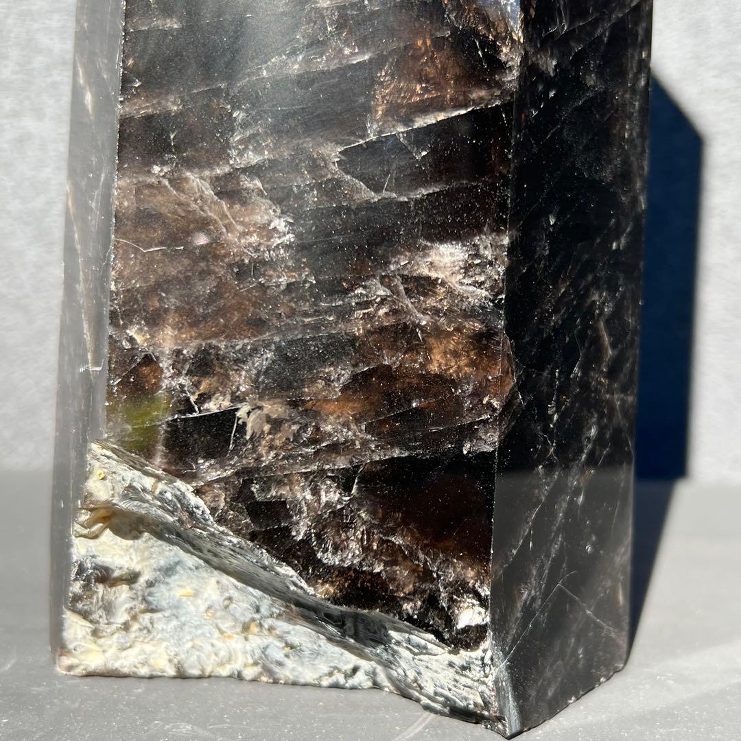 ✨存在際立つ漆黒極大サイズ 黒水晶六角柱✨レインボー モリオン 六角柱 天然石