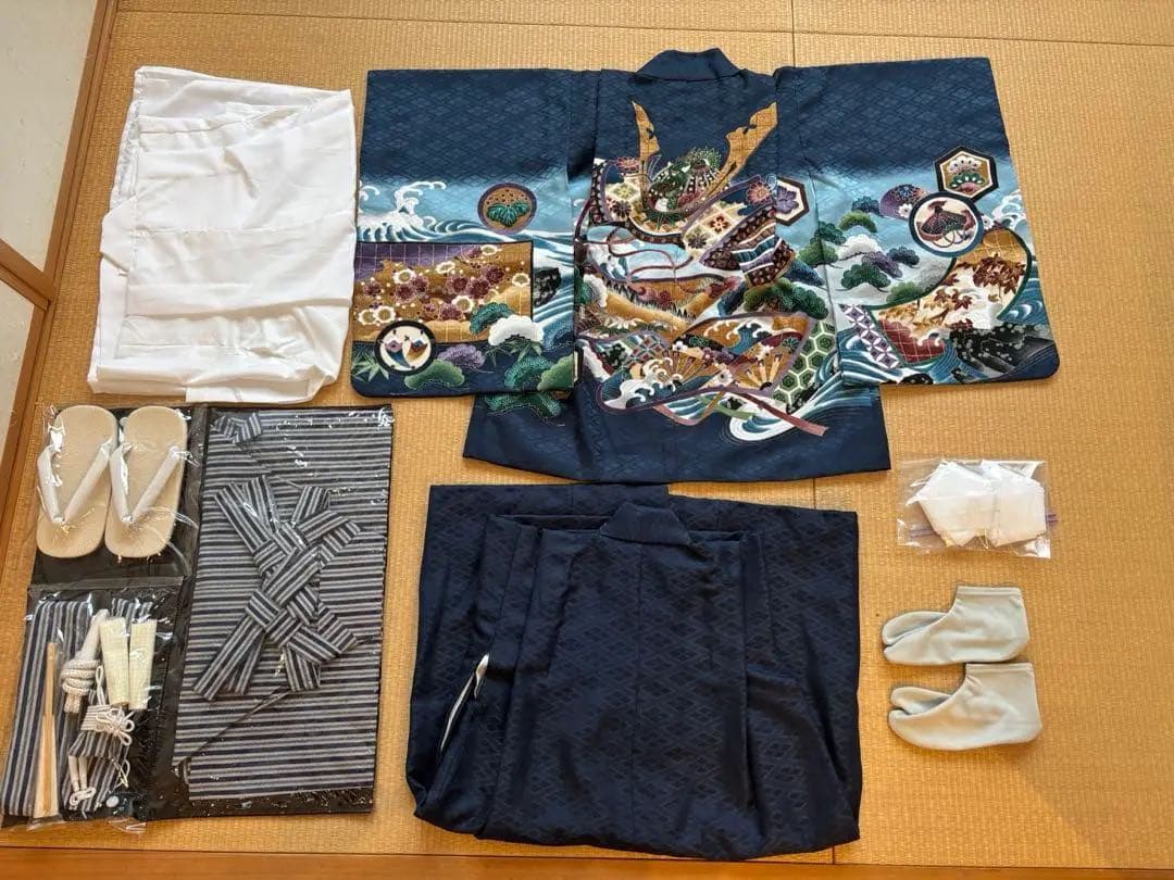 りん　　　七五三 羽織・袴セット 一式（小さめさん）直ぐに着られます