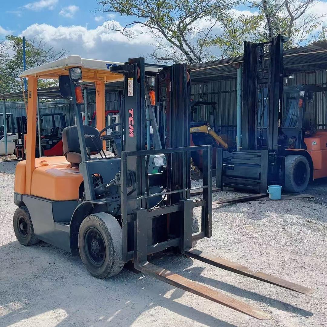 TCMフォークリフトFD20Z5揚高3000㎜使用3517Hデイーセル(A87)