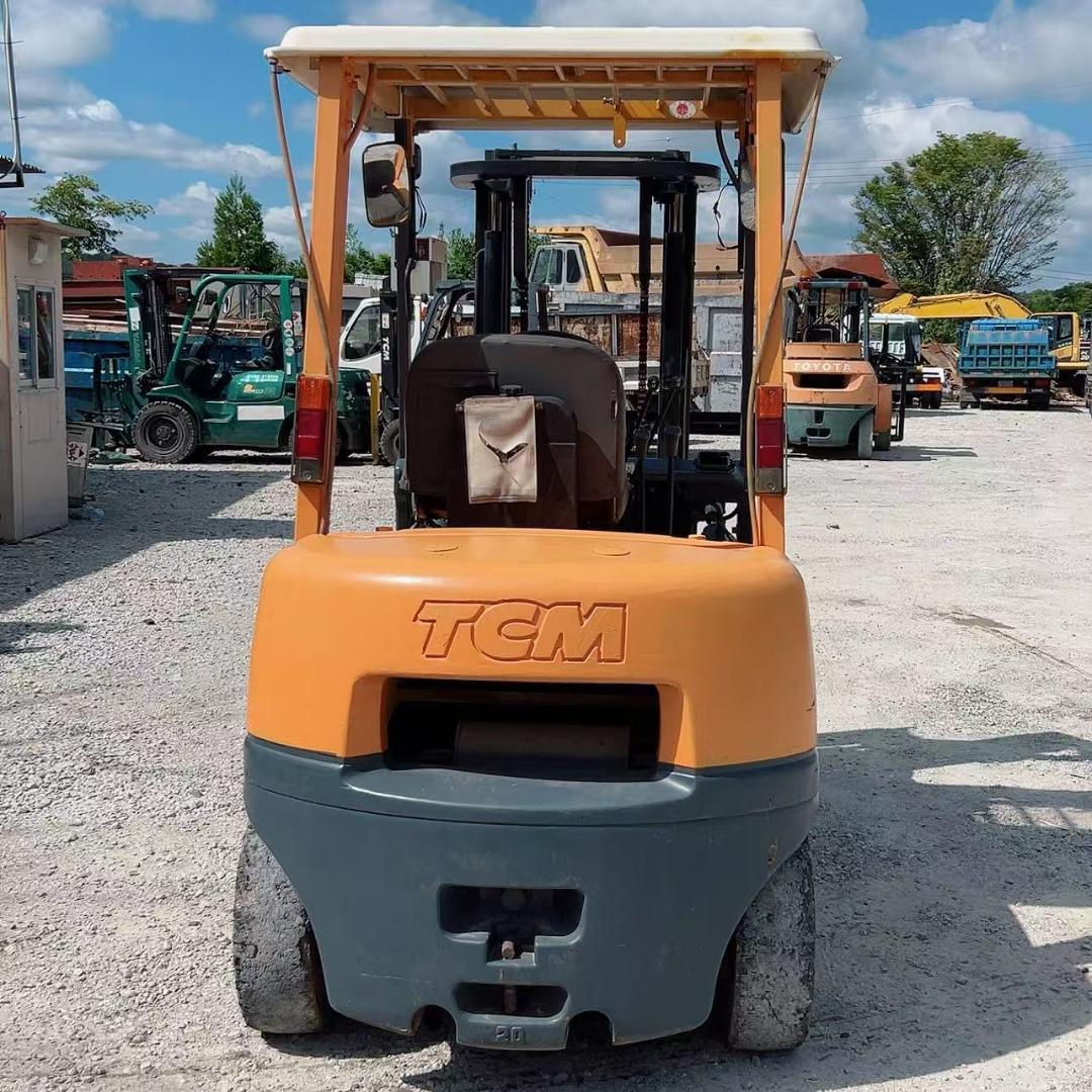 TCMフォークリフトFD20Z5揚高3000㎜使用3517Hデイーセル(A87)