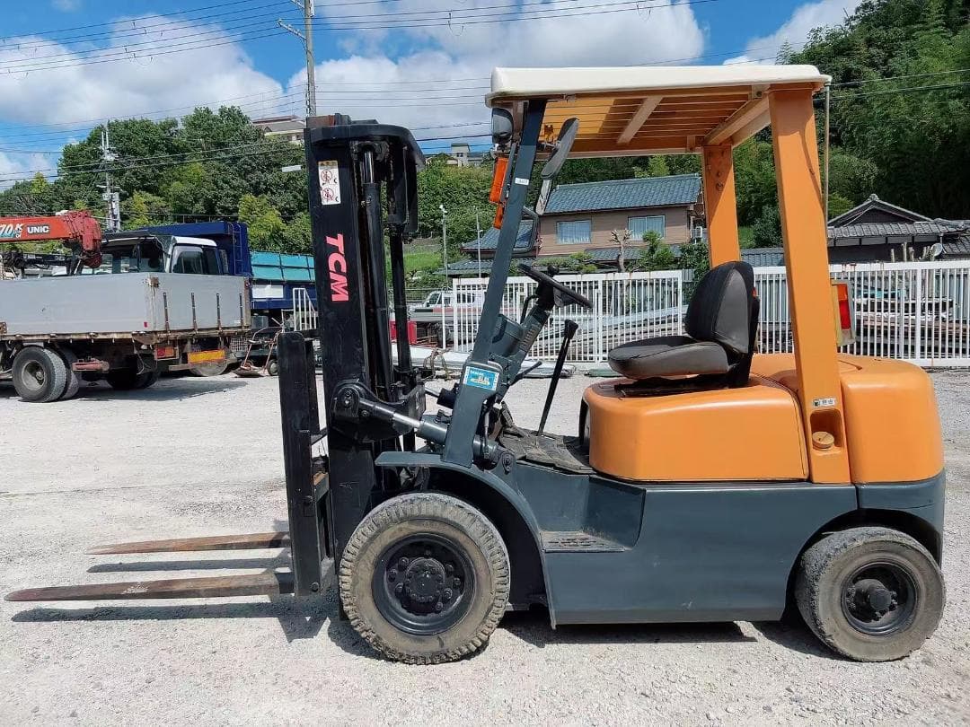 TCMフォークリフトFD20Z5揚高3000㎜使用3517Hデイーセル(A87)