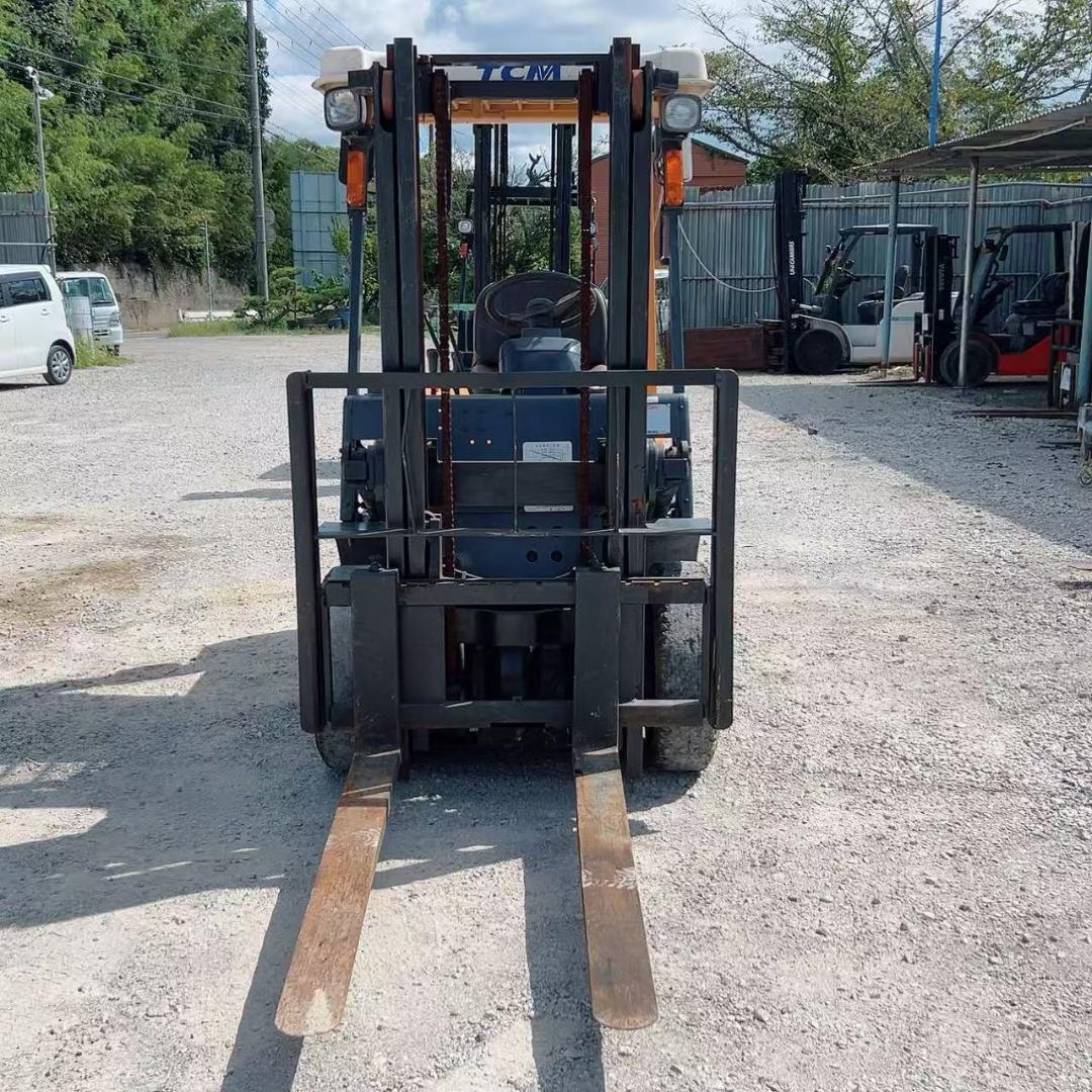 TCMフォークリフトFD20Z5揚高3000㎜使用3517Hデイーセル(A87)