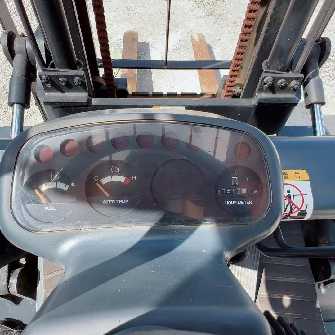 TCMフォークリフトFD20Z5揚高3000㎜使用3517Hデイーセル(A87)