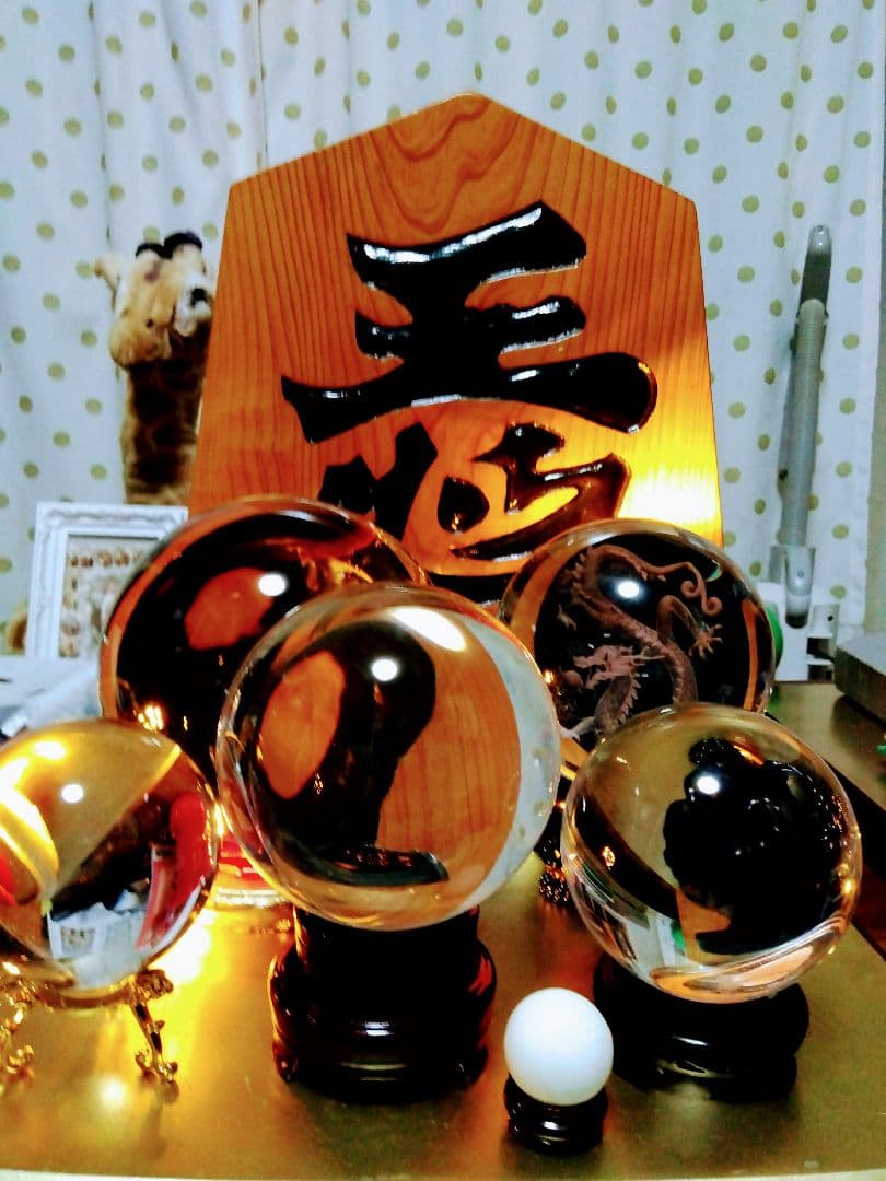 超綺麗＆超希少.特大.水晶玉の置物直径13センチ位..2段式台座