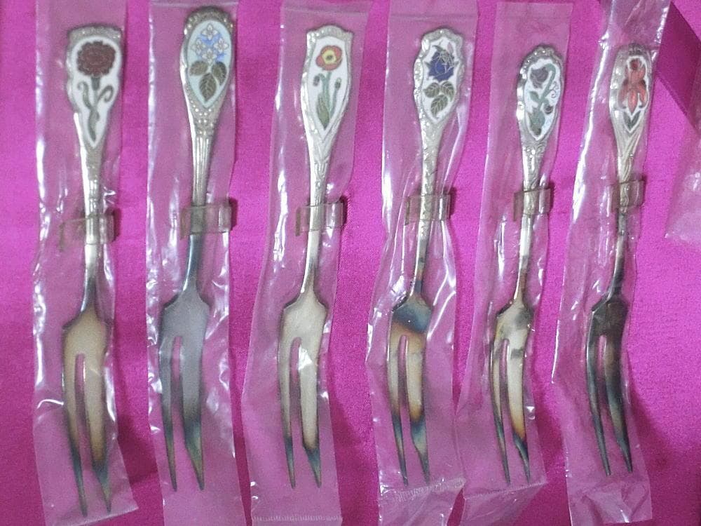未使用 銀製品 ガーランド　シルバー カトラリーセット　スプーン　フォーク　銀