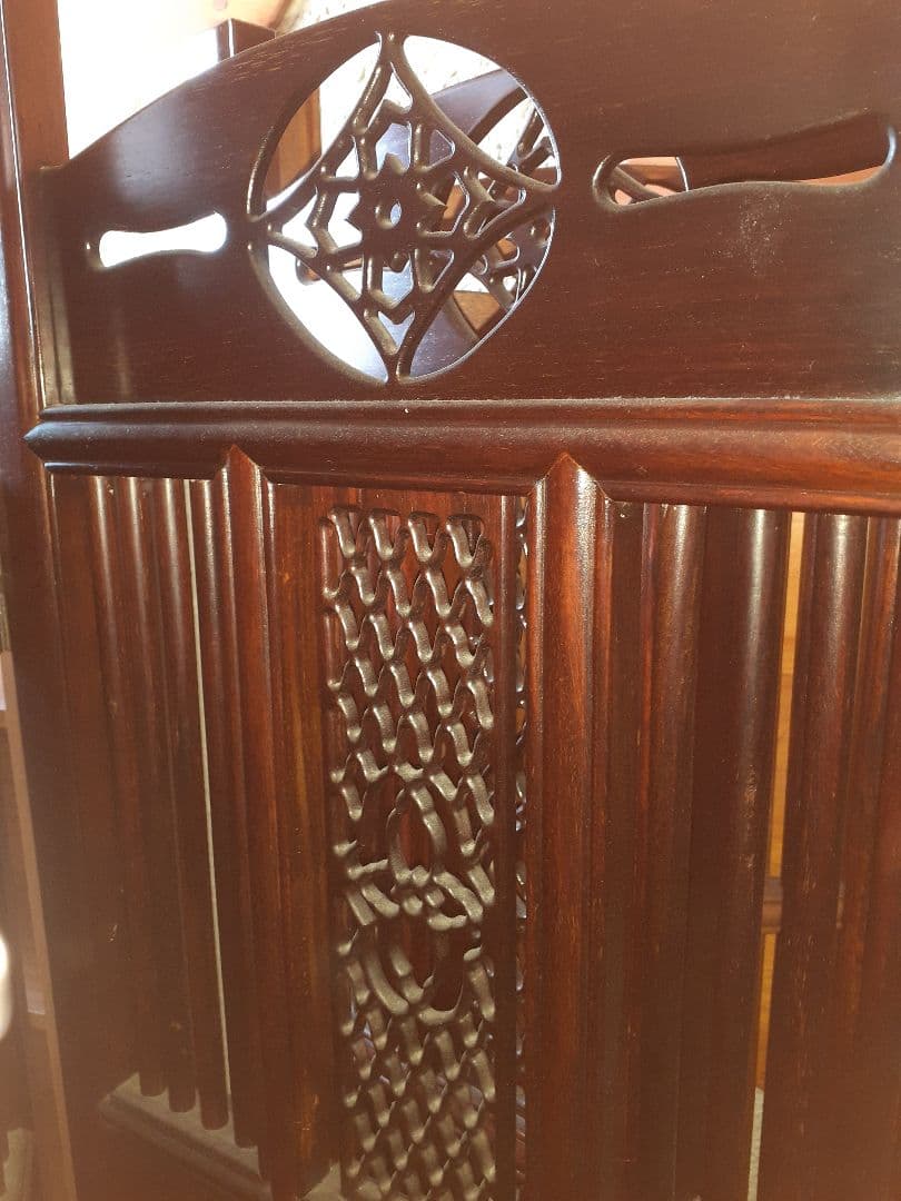 アンティーク木製パーテーション 彫刻入り