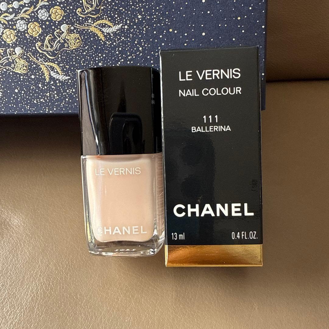 CHANEL Xmasコフレ♡ノベルティポーチ♡ネイルカラー付き