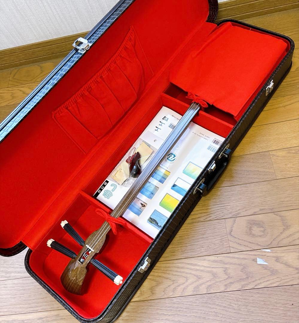 沖縄三線 ハードケース等,付属品多数 - メルカリ