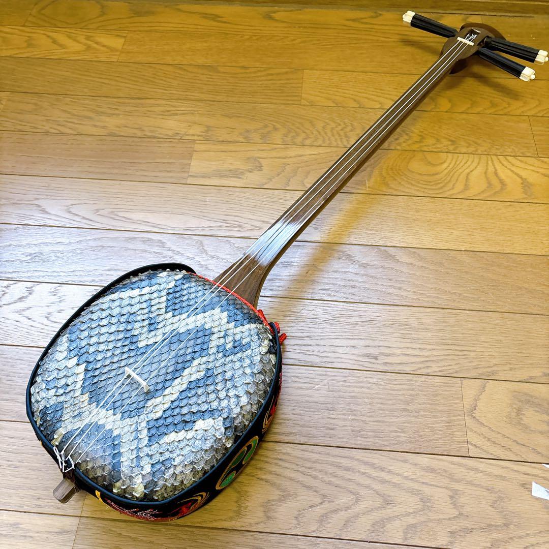 沖縄三線 ハードケース等,付属品多数 - メルカリ