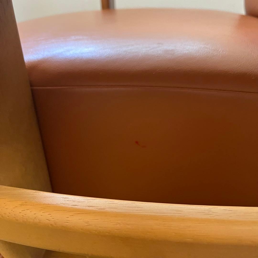 カリモク　回転式アームチェア　ソファ　1人掛け　ラック付き　たのめる便　送料込