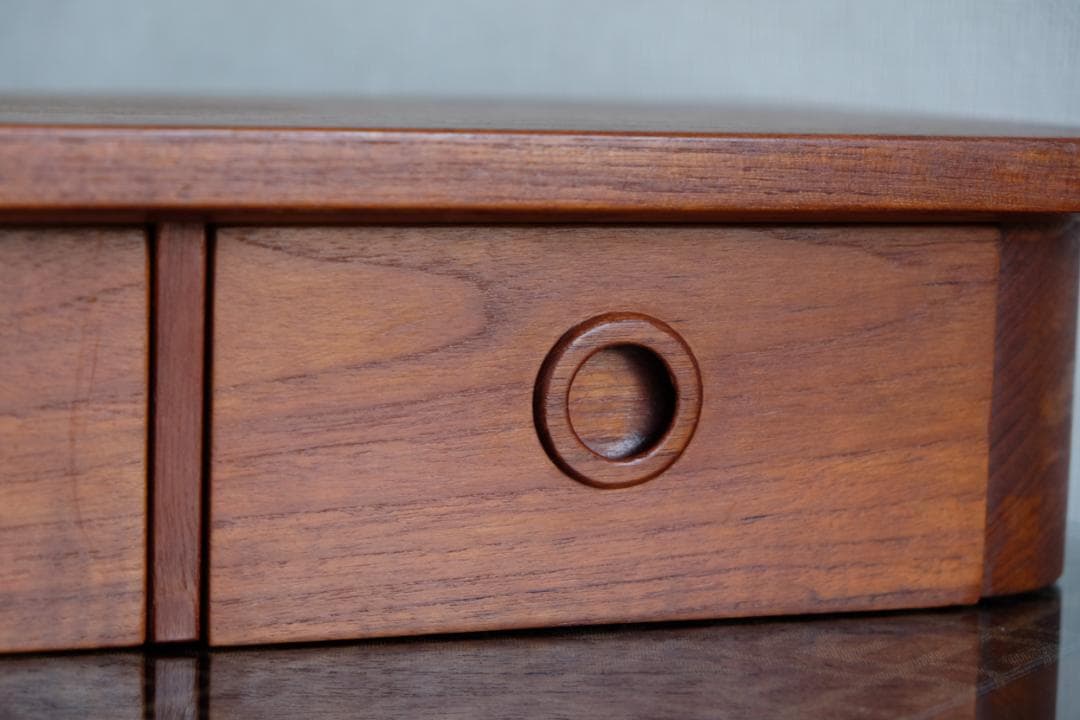 北欧ビンテージ 家具 ウォールシェルフ チェア ウェグナー チーク 飾り棚 什器