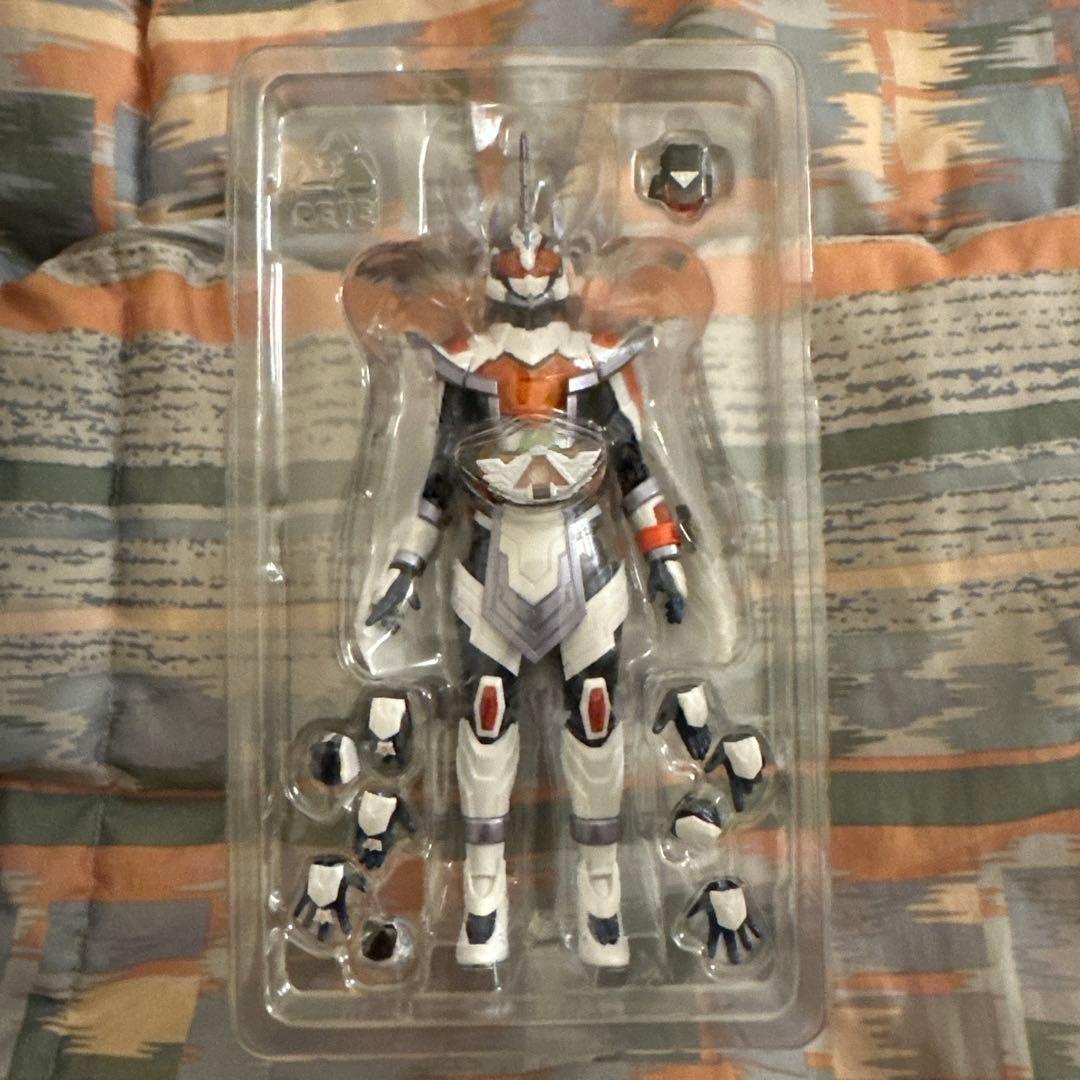 最終値下げ　S.H.Figuarts 仮面ライダーマジェード　サンユニコーン