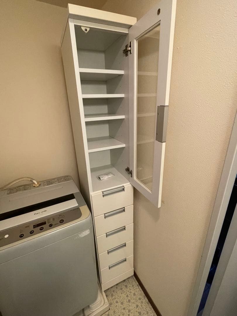 ホワイトキャビネット　収納棚　隙間収納　幅30㌢　本棚