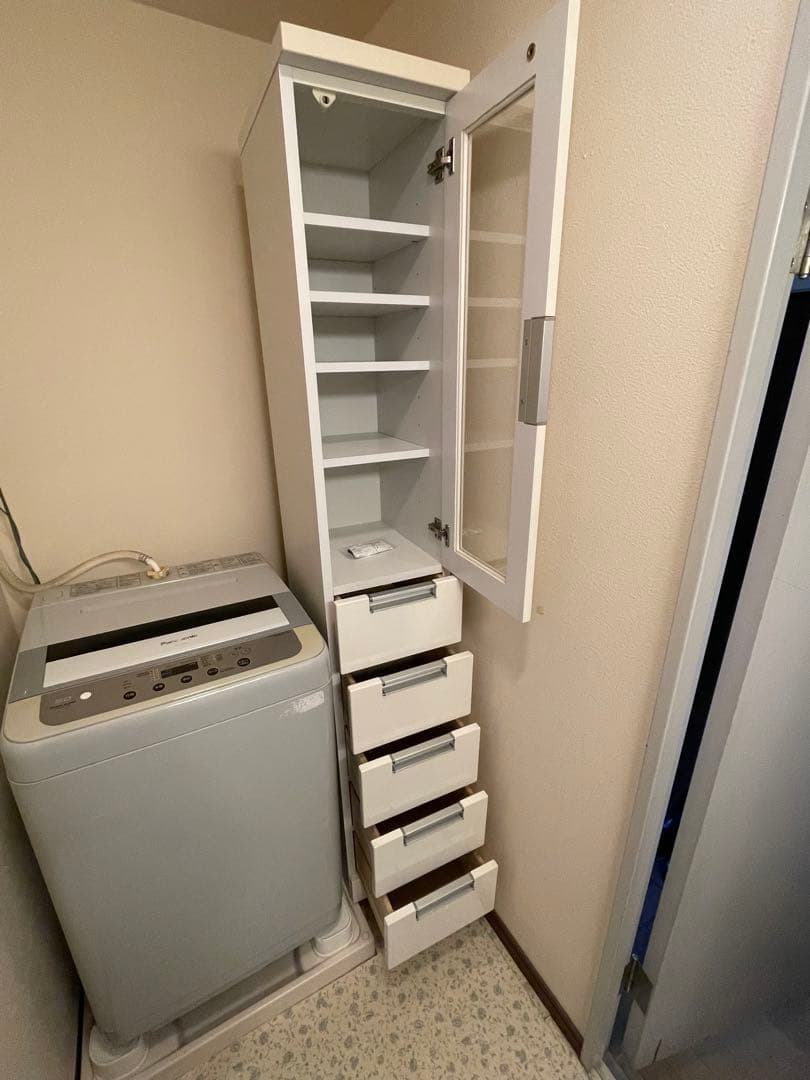 ホワイトキャビネット　収納棚　隙間収納　幅30㌢　本棚