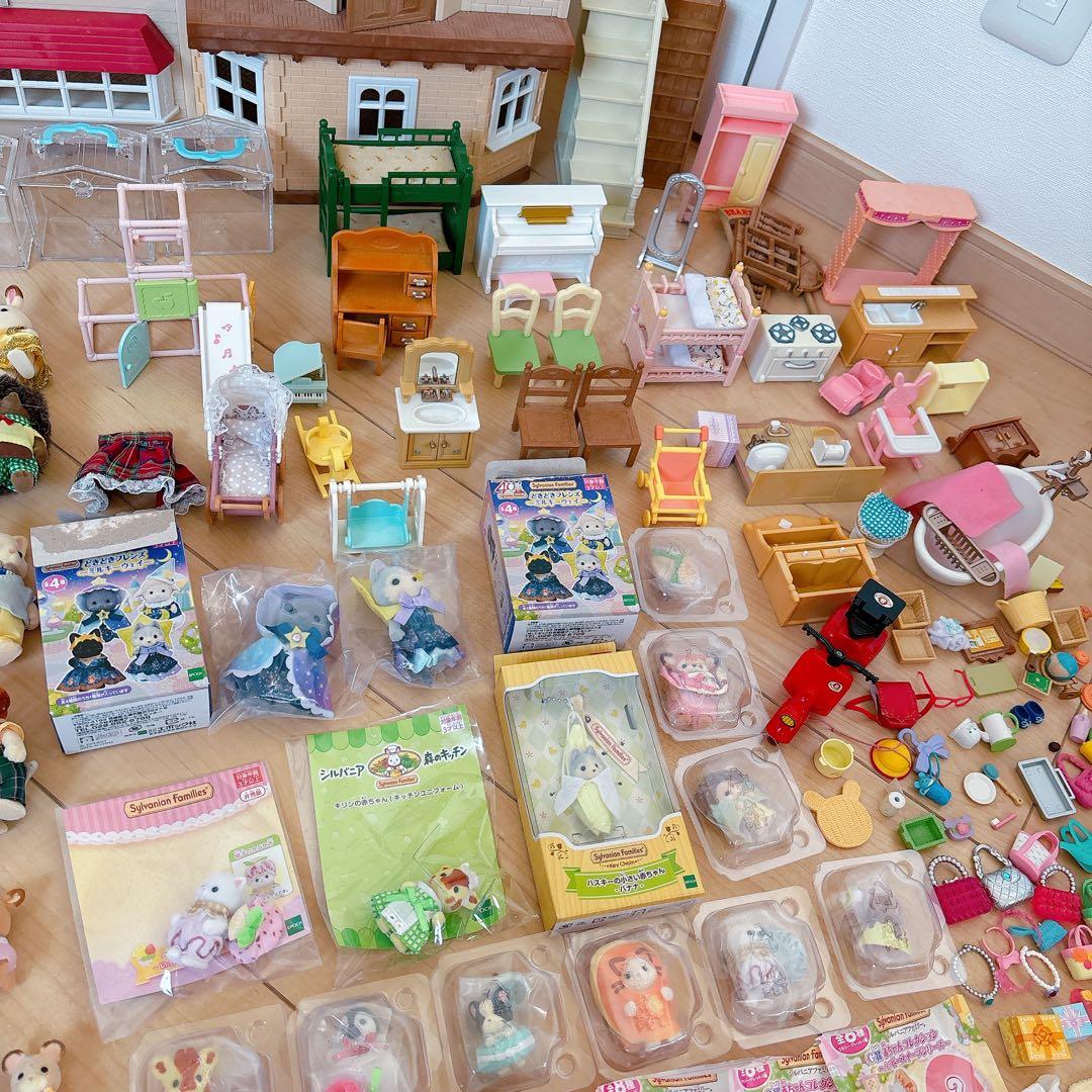 シルバニアファミリー まとめ売り レア 人形100体以上 小物 家具 廃盤