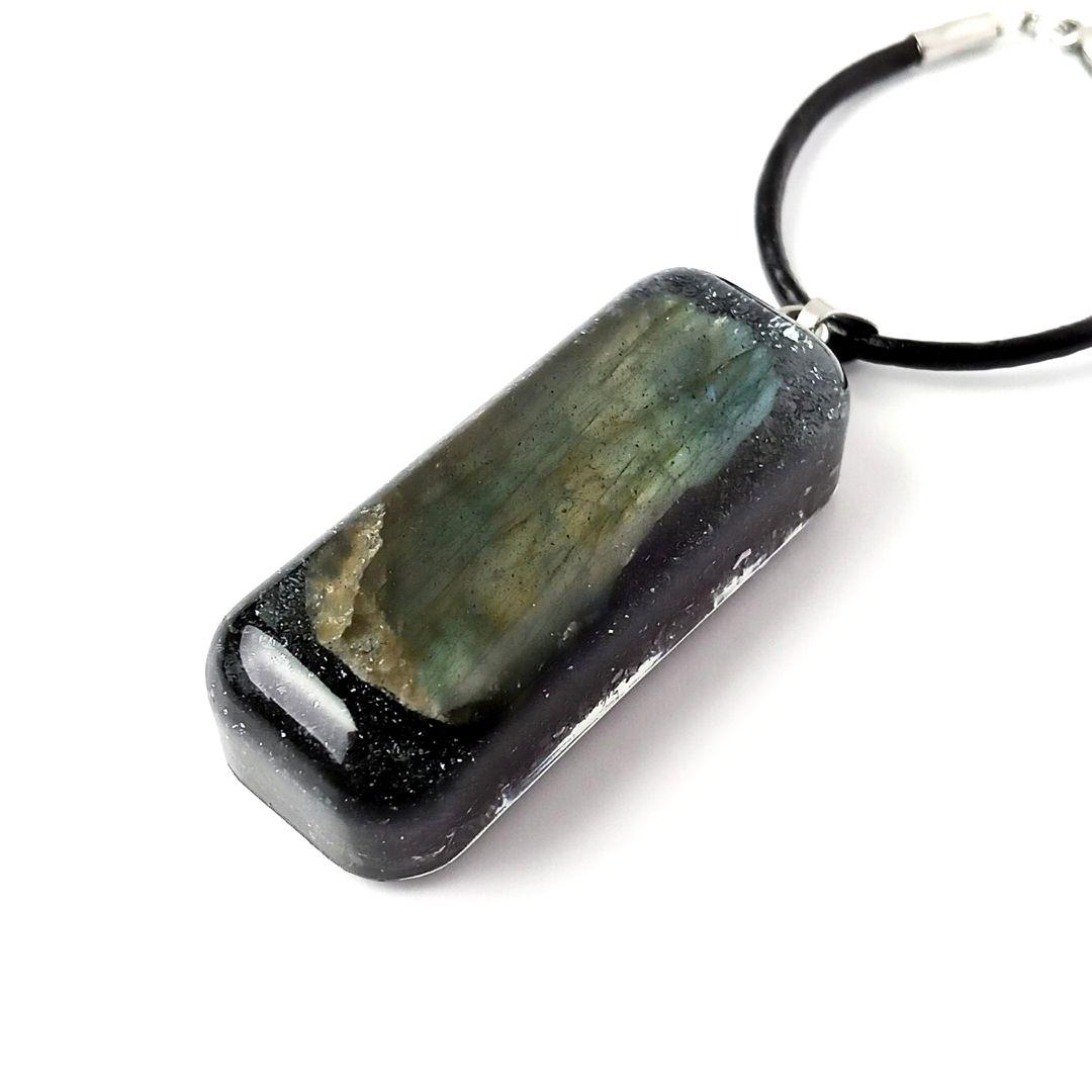 オルゴナイト｜心を強くする・癒やしなど｜マイケイシャスヘマタイト×ラブラドライト