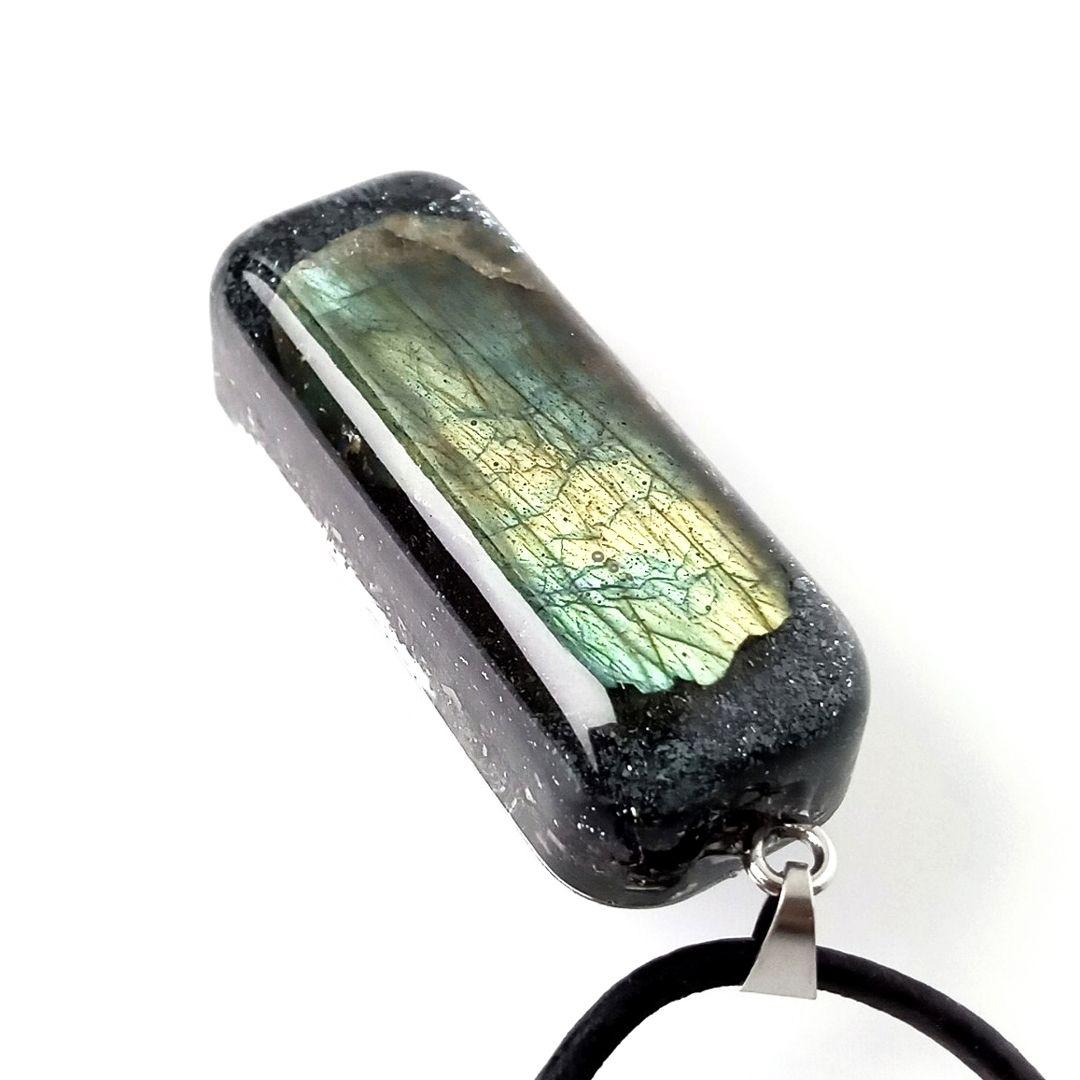 オルゴナイト｜心を強くする・癒やしなど｜マイケイシャスヘマタイト×ラブラドライト