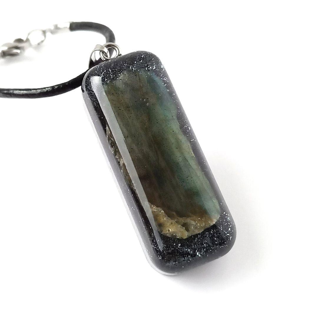 オルゴナイト｜心を強くする・癒やしなど｜マイケイシャスヘマタイト×ラブラドライト