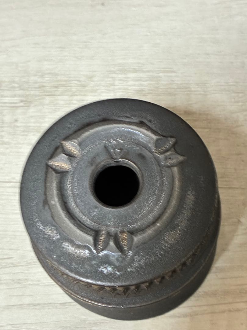 イ*ー様 Spicy gem studs tiny brass