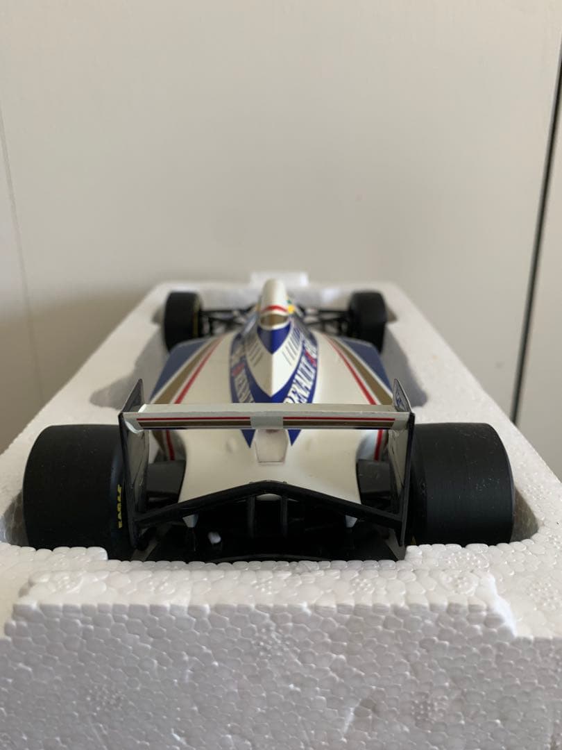 アイルトン・セナ F1カー 1:18 エルフ・ルノー - メルカリ
