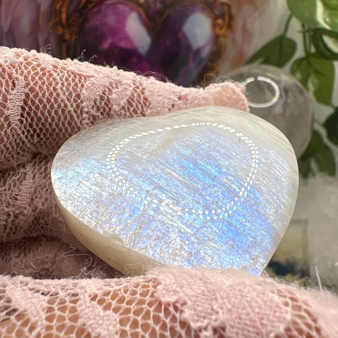 高品質 ムーンストーンハートNo.1647 ギラギラ